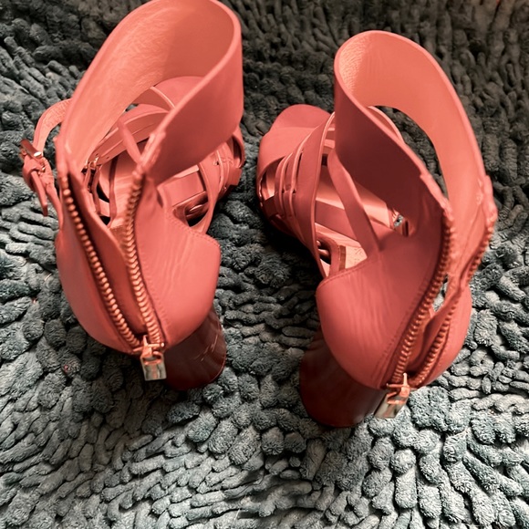 Michael Kors heeled sandals - Picture 7 of 7